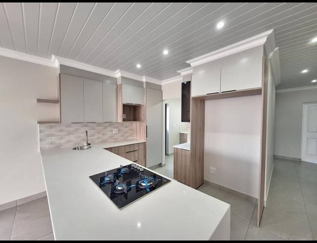 3 BEDROOM TOWNHOUSE FOR SALE IN ISLAND VIEW